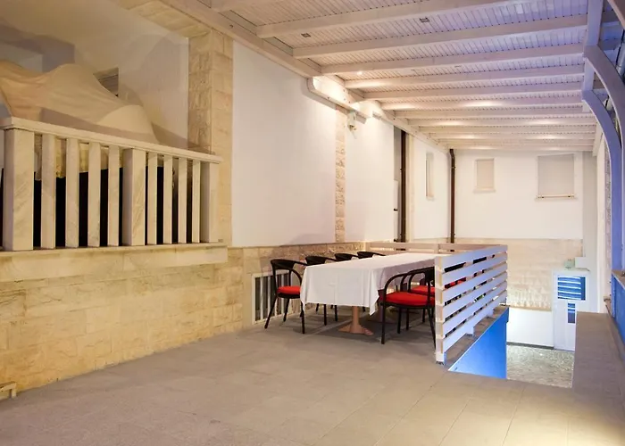 Kruna Grada 트로기르