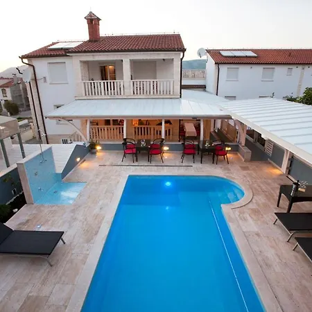 Daire Kruna Grada Trogir