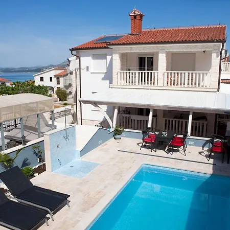 アパート Kruna Grada