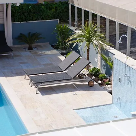 アパート Kruna Grada トロギール