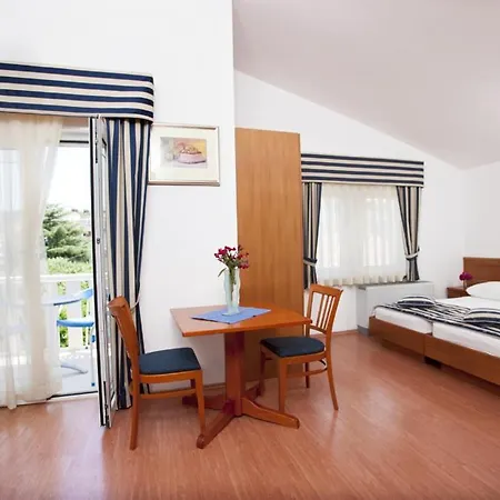 Kruna Grada アパート